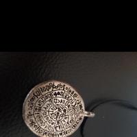 Collana con medaglia 