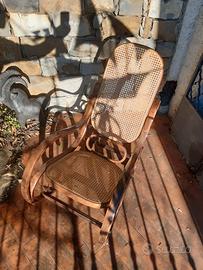 Sedia a dondolo in legno
