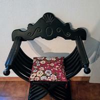 Poltroncina in legno 