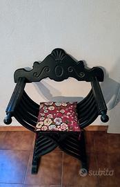 Poltroncina in legno 