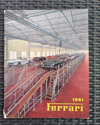 Annuario Ferrari 1961 con biglietto listato a lutt