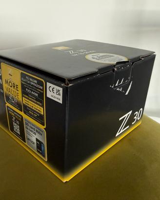 Kit Z30 + NIKKOR Z DX 16-50mm f/3.5-6.3 VR + SD