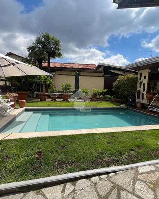 CASA INDIPENDENTE A SAMONE