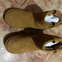 Stivaletti scamosciati