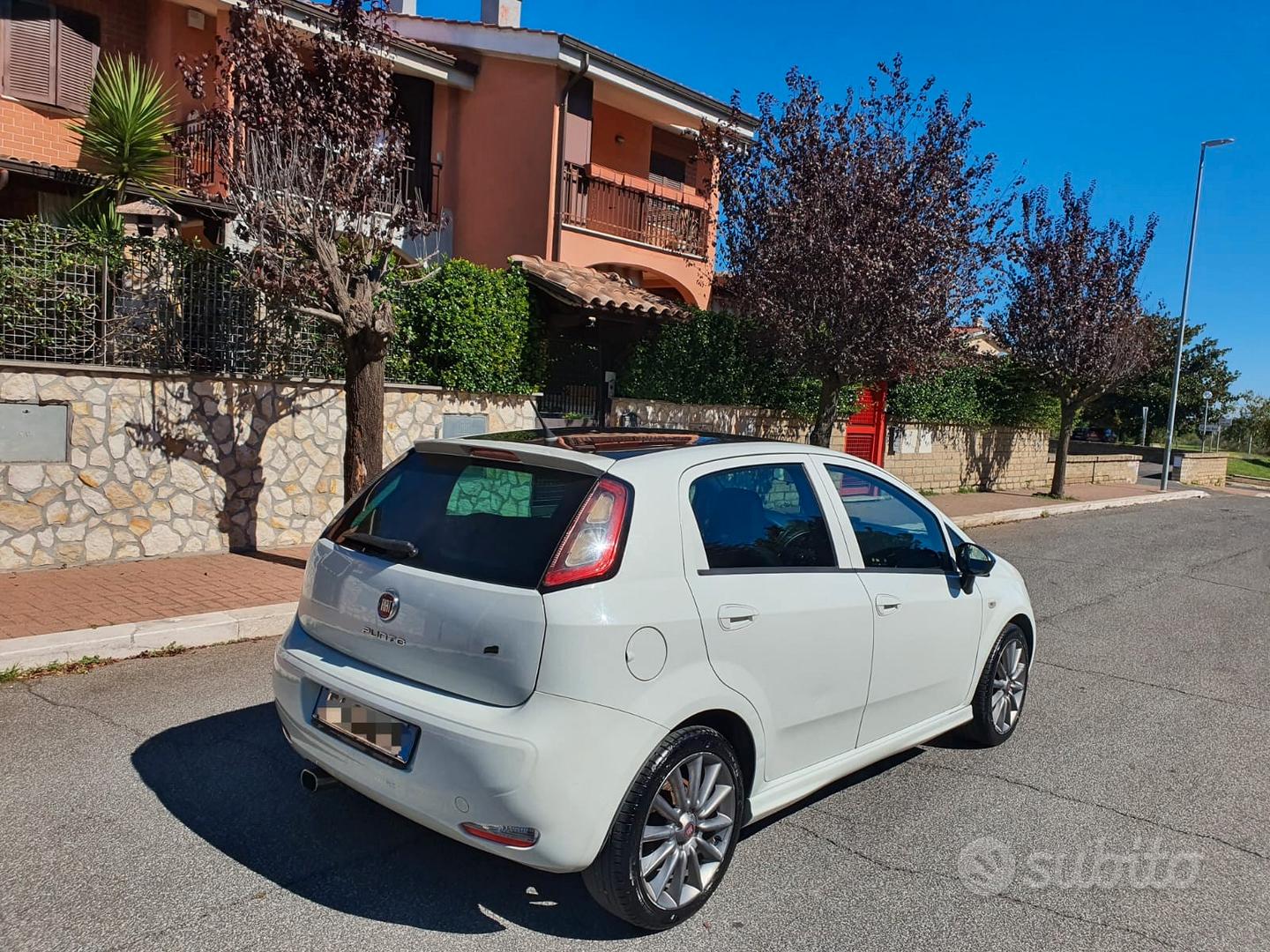Fiat Punto 2015 photo 3