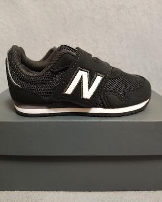 Scarpe New Balance 323 Bimbo/a Unisex  22.5 EU