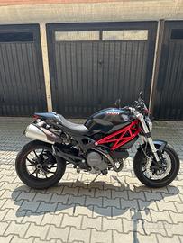 Monster 796