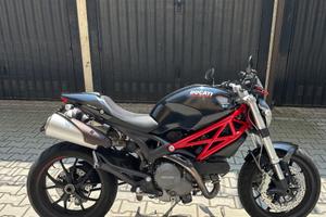Monster 796