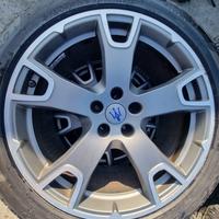 Set cerchi in lega 20 pollici maserati levante