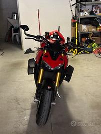 Ducati Streetfighter V4S