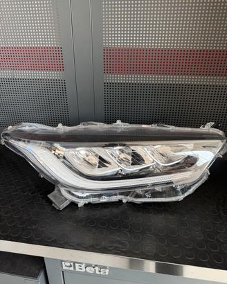 Faro Toyota Yaris  2022