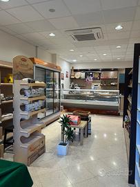 Attività commerciale salumeria