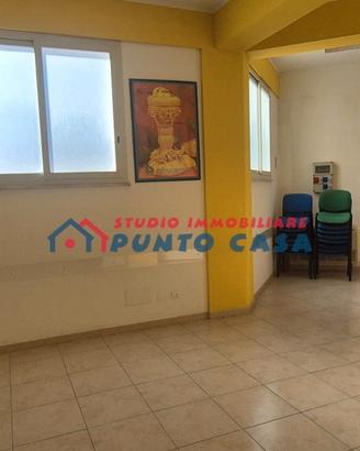 PACECO - Ufficio al PT di 225mq ca. + parcheggio