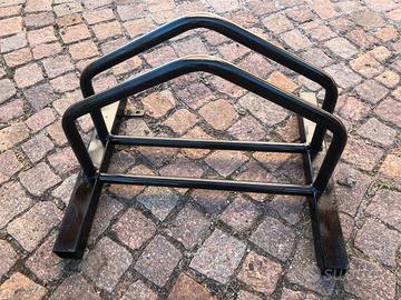 Rastrelliera portabici singola in ferro verniciato