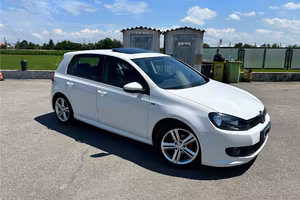 GOLF 6 TDI 105 cv R line