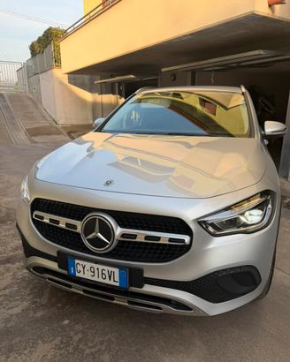 Mercedes gla 180 d 2022