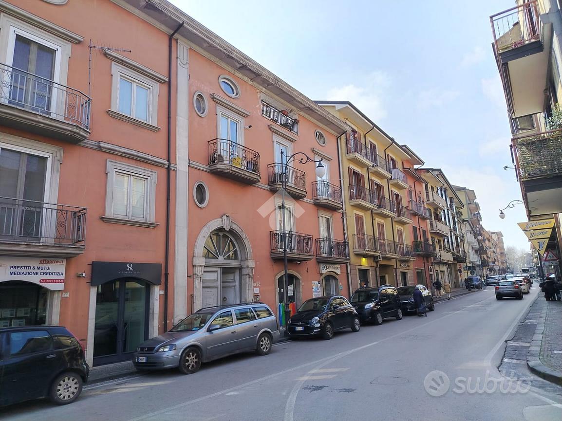 NEGOZIO A ATRIPALDA - Vista 3