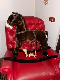 Cavallo a dondolo