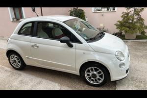 Fiat 500 benzina bianca interni rossi