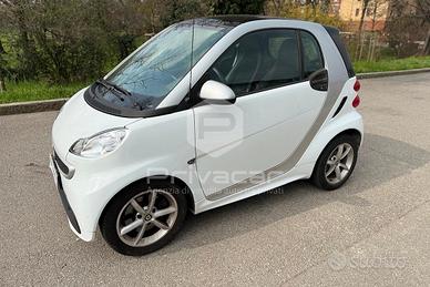 SMART fortwo 1000 52 kW MHD coupé pulse