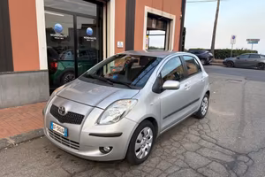 Toyota Yaris 1.3 5 porte 87cv