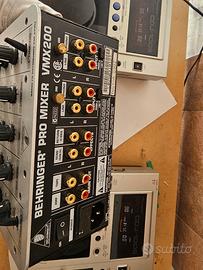 BEHRINGER'  PRO MIXER  VMX200
