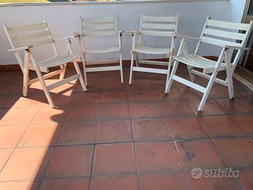 Sedie e panchina vetroresina