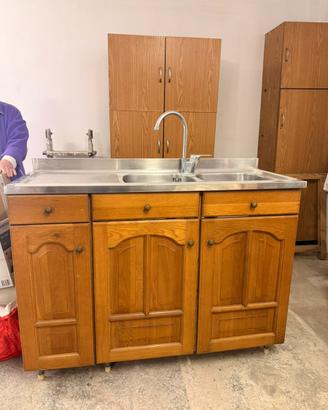 Mobile cucina in legno con lavandino doppia vasca
