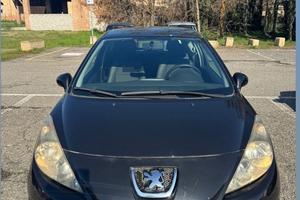 Peugeot 207 1.4cc gpl anno 2010