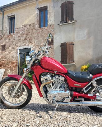 Suzuki intruder 600 