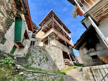 CASA SEMINDIPENDENTE A VIÙ