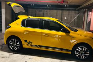 Peugeot 208  / 2023 nuova modello 3D MEETER