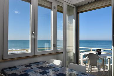 SAN VINCENZO Trilocale frone mare 5 posti