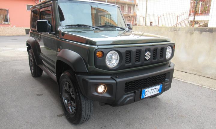 Suzuki Jimny 1.5 5MT Top