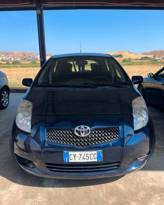 Toyota Yaris 1.4 tdi D-4D cat 5 porte AUTOMATICA
