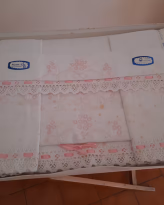 set lenzuolo e 2 federe ricami artigianali cotone