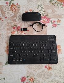 Tastiera bluetooth con mouse 