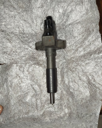 Iniettore Bosch per motori lombardini