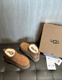 Stivali da neve UGG Mini con tacco alto, taglia 37