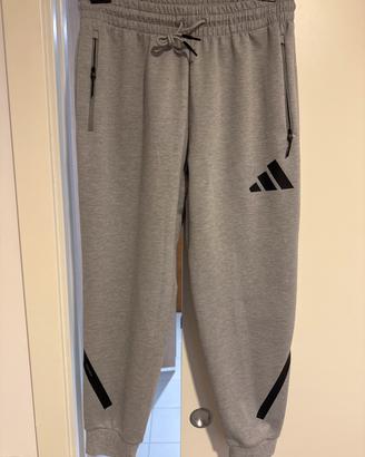 pantaloni adidas