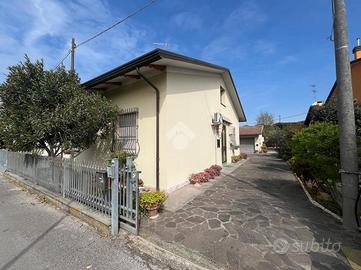 VILLA SINGOLA A RAVENNA