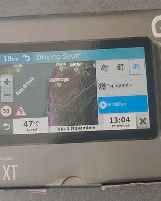 Garmin Zumo XT con supporto Touratech