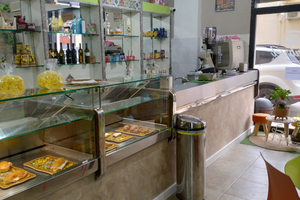 Immobile con bar operativo