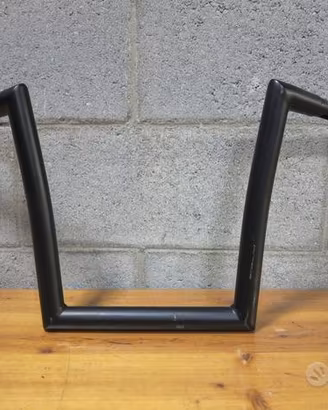 Manubrio aftermarket per Harley Davidson