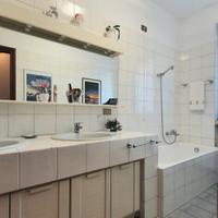 Specchiera orizzontale per bagno a doppio lavello