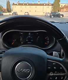 Auto Jeep Grand Cherokee