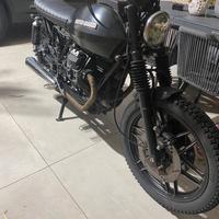 Moto Guzzi v35 cafe racer