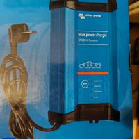 Victron energi 12V 30A 3 uscite