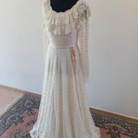 Abito da Sposa in pizzo  ricamato 