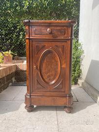 Mobiletto vintage in legno